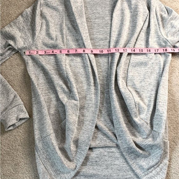 Blushed Women Open Front Cardigan Sweater Heathered Gray Size Medium - Picture 4 of 6